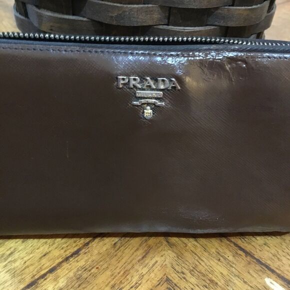 Prada Womens Zip Around Logo Leather Continental Wallet *PROJECT * DAMAGED - Picture 2 of 16